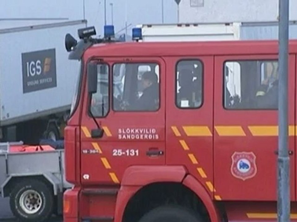 Aircraft on U.S.-Russia flight in emergency landing after bomb threat