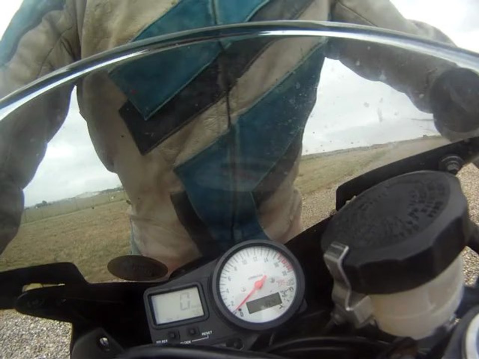 Randy R6 à fontenay le comte le 15 Août 2012 roulage avec le teamracing85