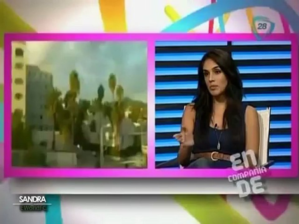 Sandra Echeverria en Compania de Pt. 3/5