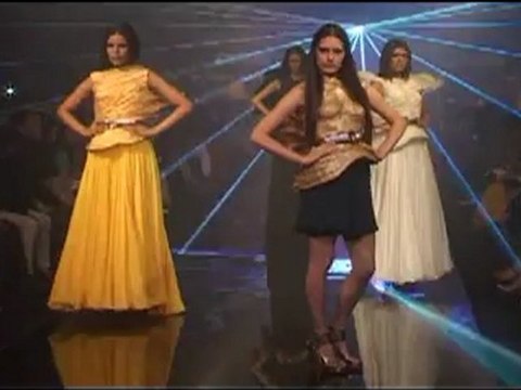 Lfw 2012 Day 4 Sameera Reddy Support Shivan & Naresh & Swapnil Shinde-02