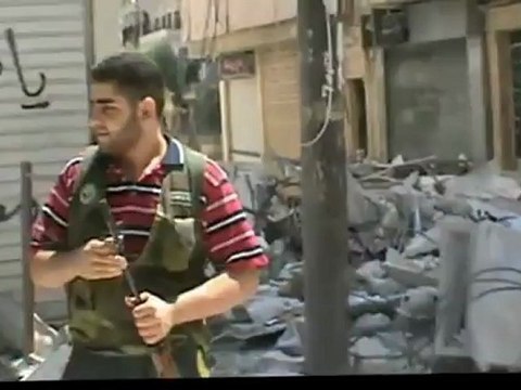 فري برس حلب صلاح الدين آثار القصف والدمار في الحي 16 8 2012 ج2