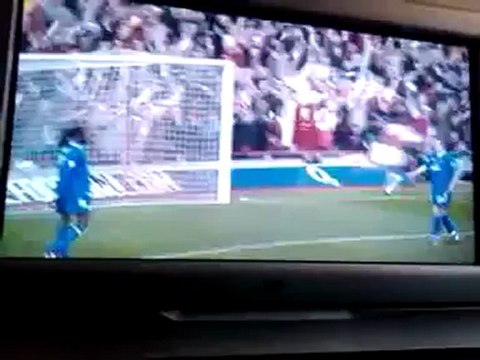 Carlo Cudicini error - Arsenal 2-1 Chelsea (Saturday 18th October 2003)