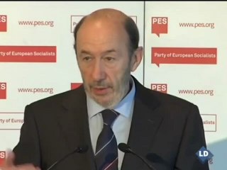 Rubalcaba: la política de Hollande viene a España "como anillo al dedo"