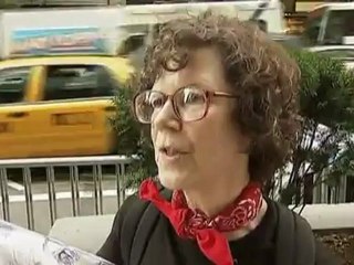 Julian Assange supporters thank Ecuadorian consul