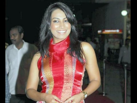 Kombadi Palali Fame Kranti Redkar Celebrates Her Birthday Today - Rajshri Marathi Birthday Special