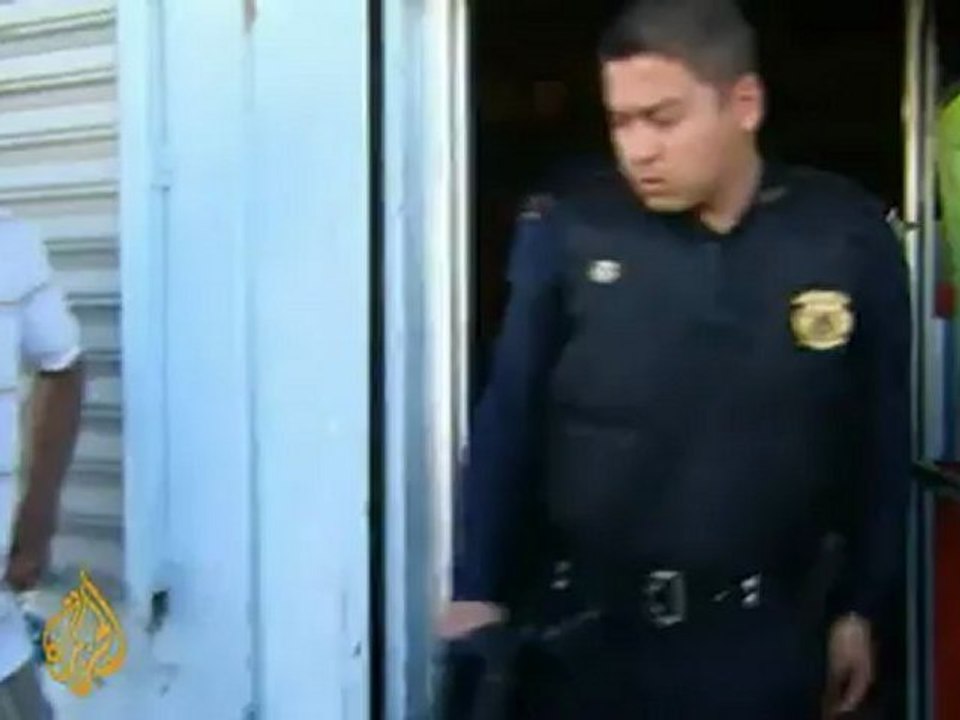 Video shows Mexican police 'kidnapping' men