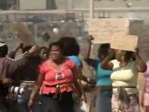 Несмотря на расстрел, шахтеры всё ещё протестуют