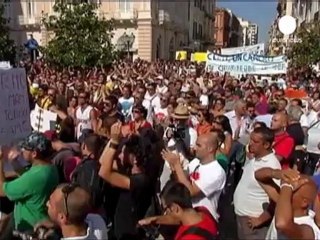 Mezzo governo italiano a Taranto per sciogliere la...