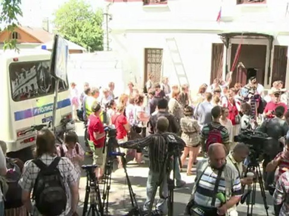 Russie: les Pussy Riot condamnées à deux ans de camp