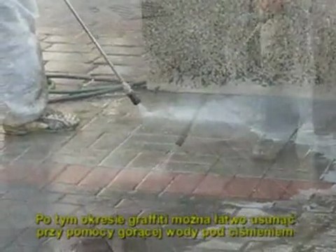 usuwanie graffiti z bruku