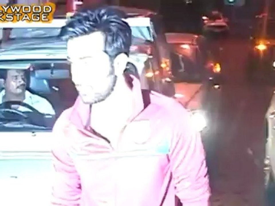 Ranbir Kapoor asks Ileana Dcruz 'Main Kya Karoon'