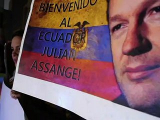 Equateur: des manifestants soutiennent Julian Assange