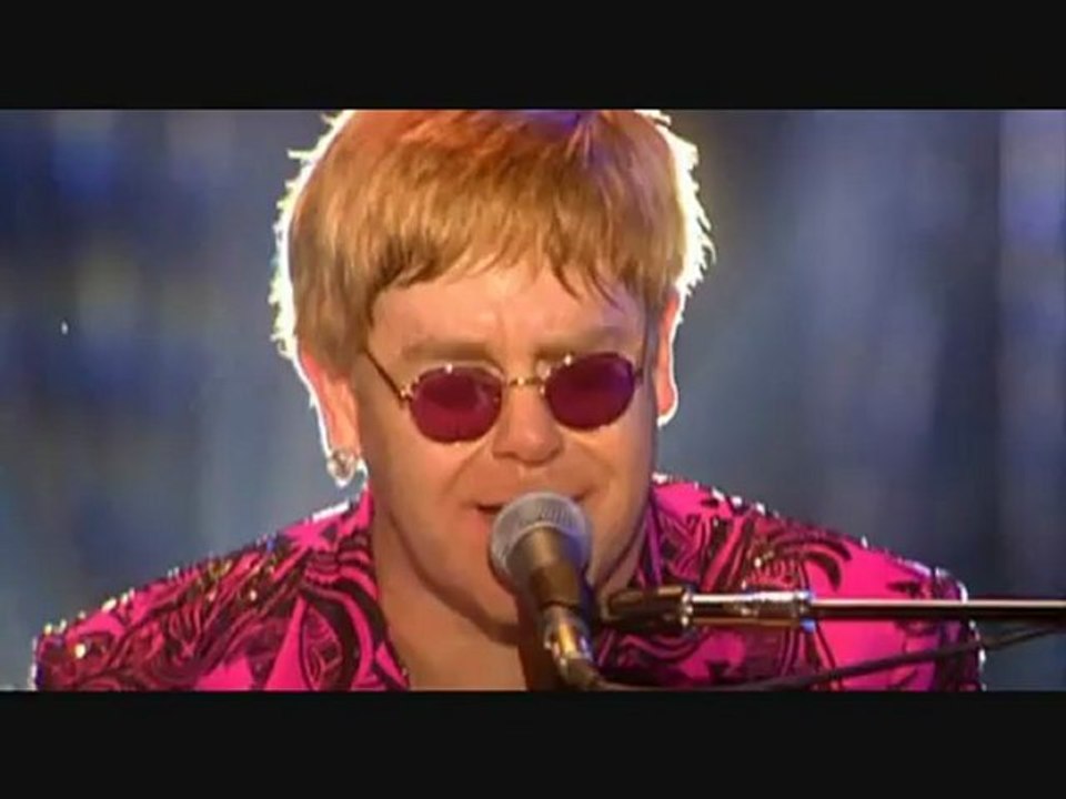 Elton john - Sorry seems to be the hardest word (Live Performance)
