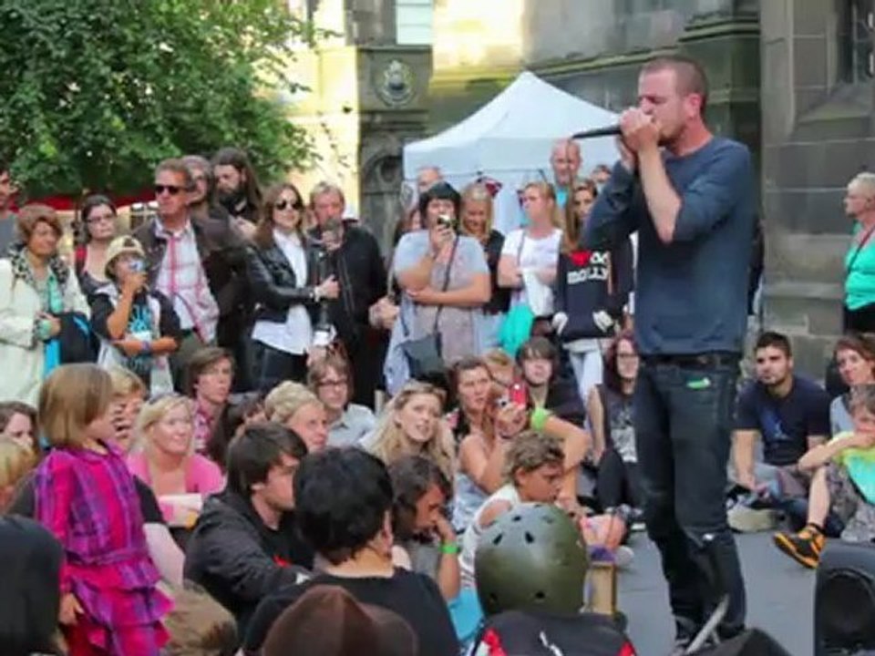 Dave Crowe at the Edinburgh Fringe Festival 2012 (2 of 2)