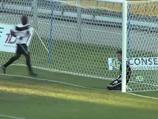 Arles Avignon - Angers SCO 2-0 : 17082012