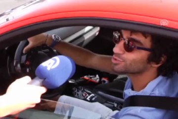 Arda Ferrari'siyle ilgi çekti