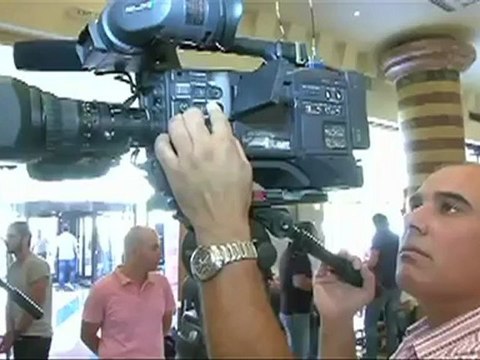 Gaye acusa exército e rebeldes de matar civis na Síria