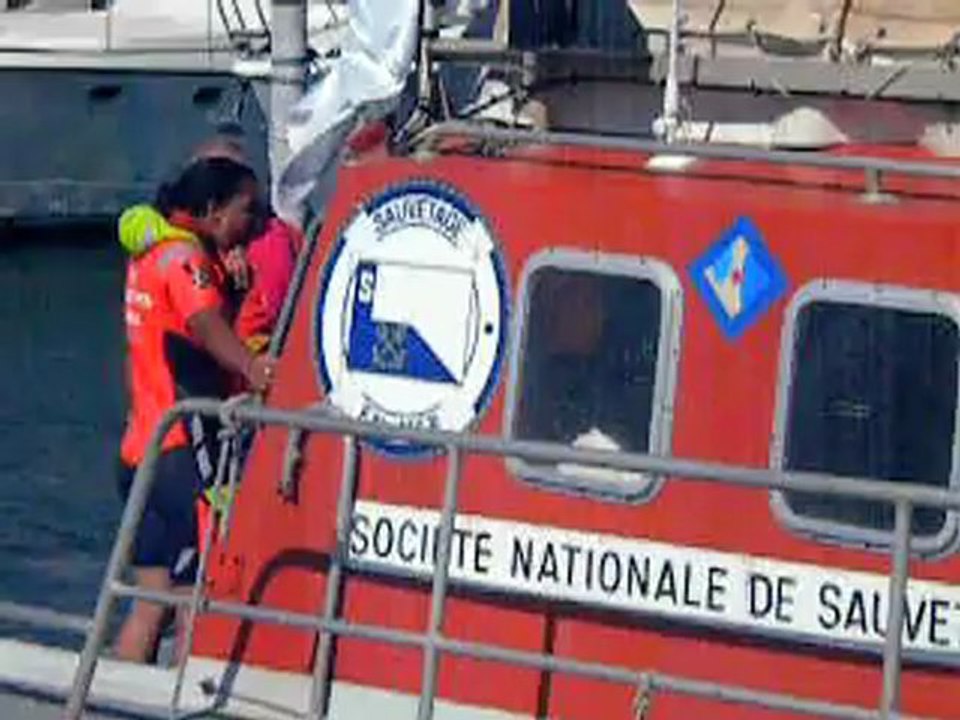 DSCN5734 exercice homme à la mer port barcarès 19 07 2012