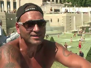 Parisienses tiram proveito do calor