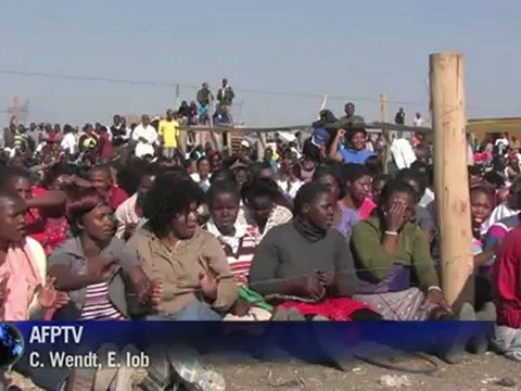 Mineiros sul-africanos voltam a se reunir