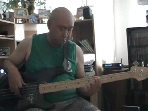 Get on the good foot James Brown basscover Bob Roha