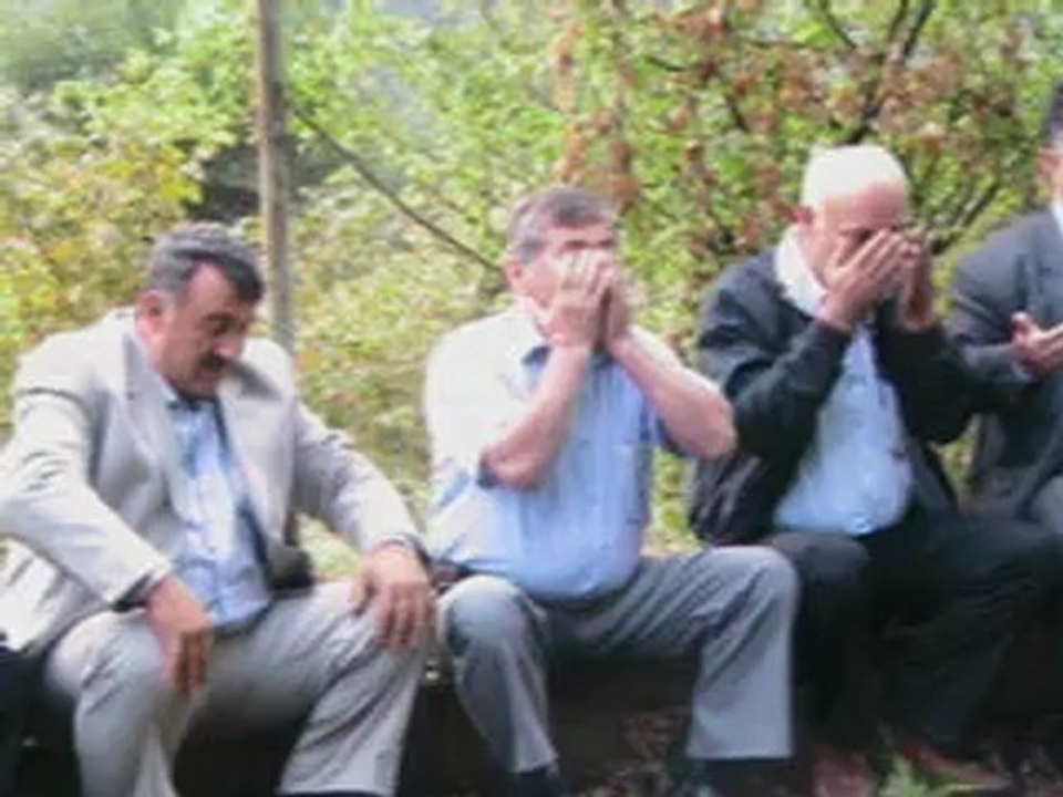hasanlı köyü mezarlıkta kuran