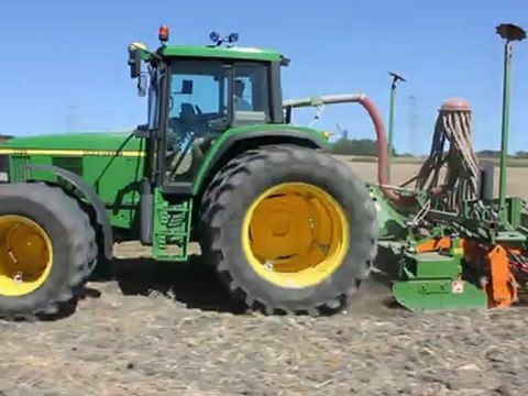 John deere 6810 avec combiné amazone