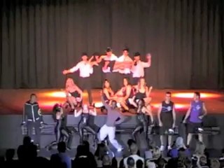 Antonella- show. Chorégraphie BURLESQUE à la salle des arts et loisirs des MATHES