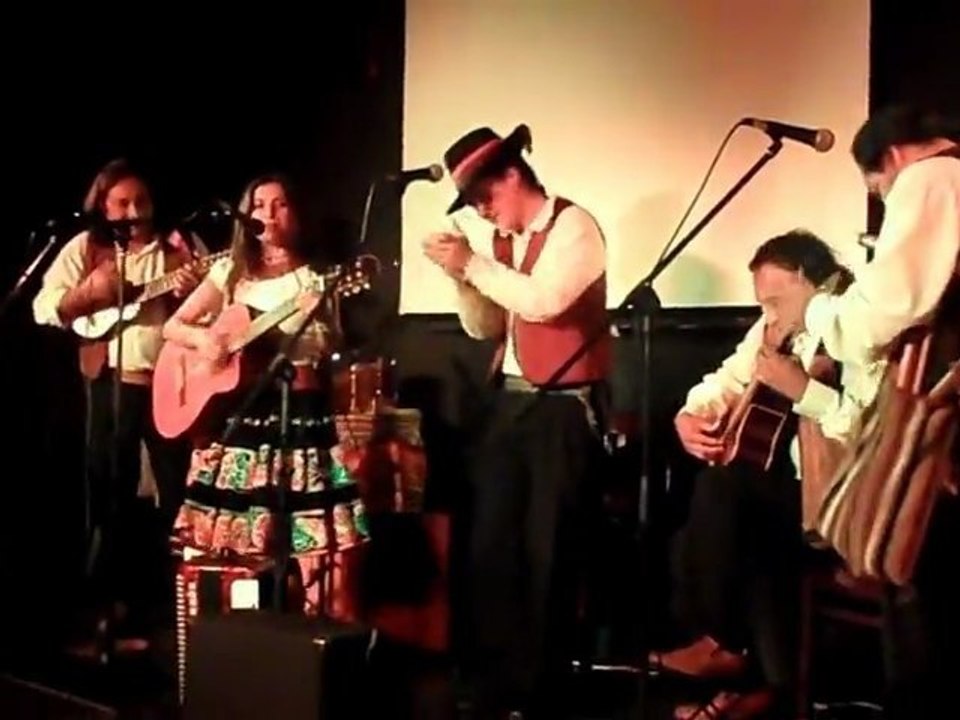 Wayqikuna (HD) - Cholita Marina