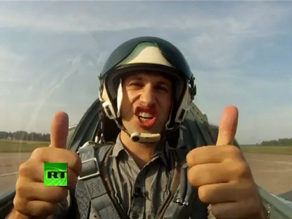 G-force up-close: RT in cabin with aero-stunt masters