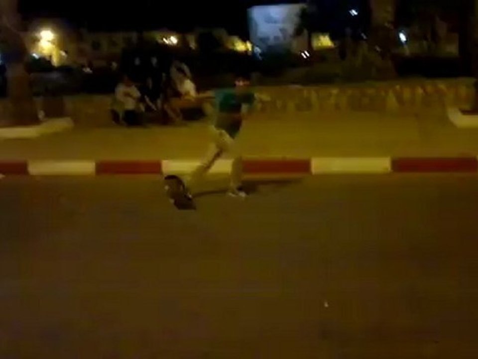 Backside - ficky 360 ShoviT