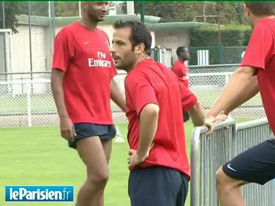 Giuly voit le PSG "pas très loin du trio de tête"