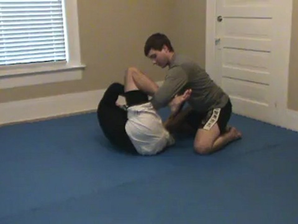 Bicep Cutter from Open Guard