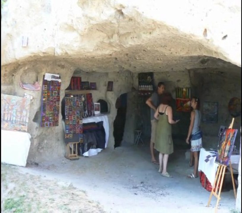 Les troglodytes de Monton 2012 (définition Ecran Large)