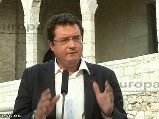 PSOE dice que el Gobierno "ha tirado la toalla"