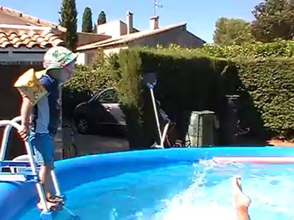 plouf dans la piscine de St Brès