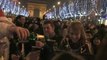 Champagne et feux d'artifice sur les Champs-Elysées