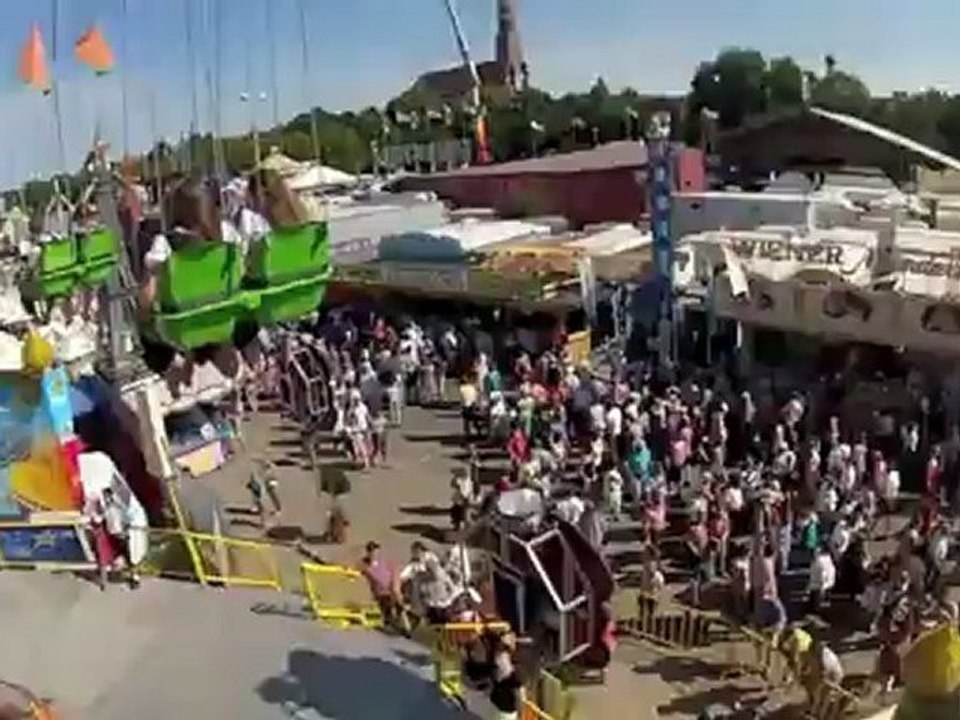 Star flyer 24 @ gäubodenvolksfest straubing 2012 (onride video)