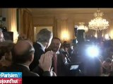Villepin tâcle Sarkozy, ses fans applaudissent
