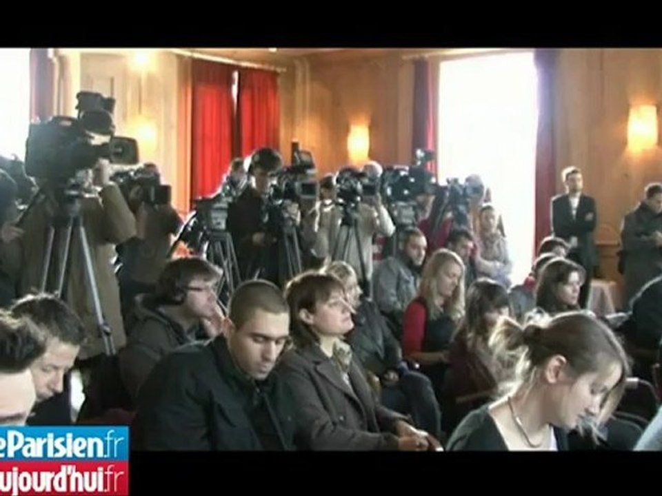 Emue, Amélie Mauresmo annonce sa retraite