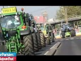 Les parisiens applaudissent les tracteurs