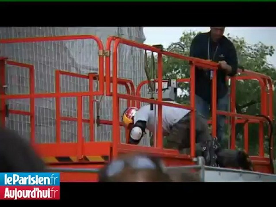 J-2 avant son saut géant sous la Tour Eiffel : Taïg Khris a le vertige...