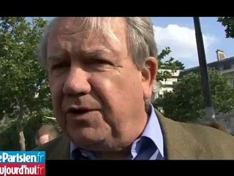 Apéro-saucisson : l'extrême-droite rassemble 800 personnes place de l'Etoile