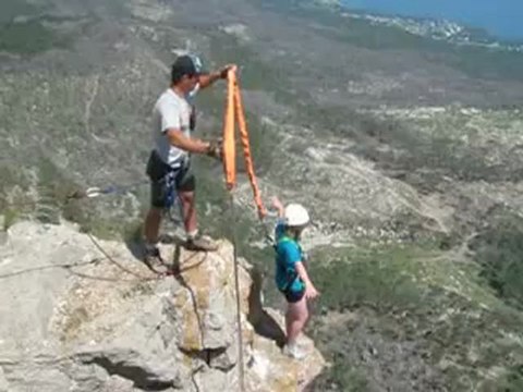 Экстремальный прыжок с горы