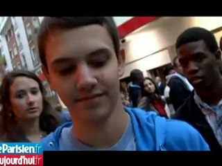 Angelina Jolie enflamme ses fans à Paris