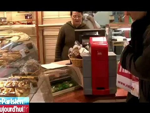 A Paris, on peut payer sa baguette dans des caisses automatiques