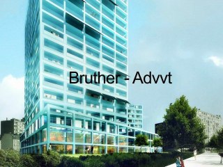 Regards filmés sur un futur immeuble de logements