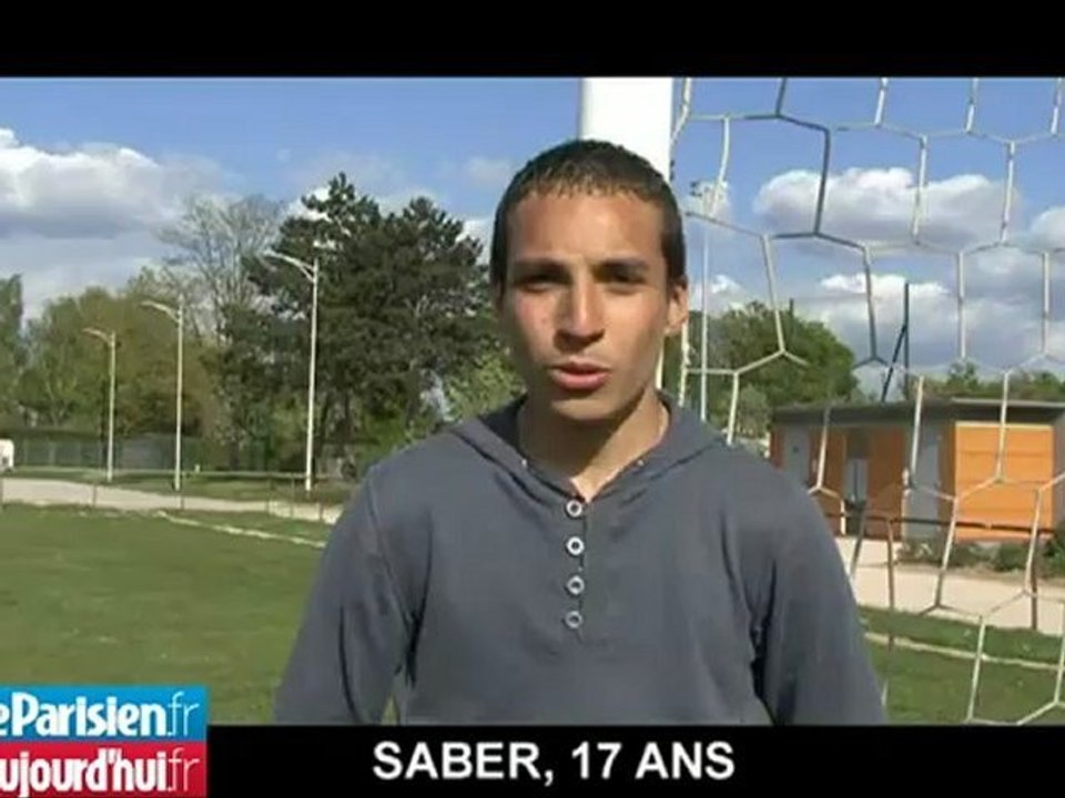 Saber, 17 ans, défie Rémi Gaillard balle au pied
