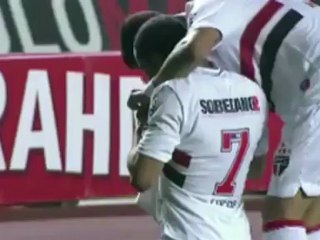 Lucas Moura marca pensando en el PSG