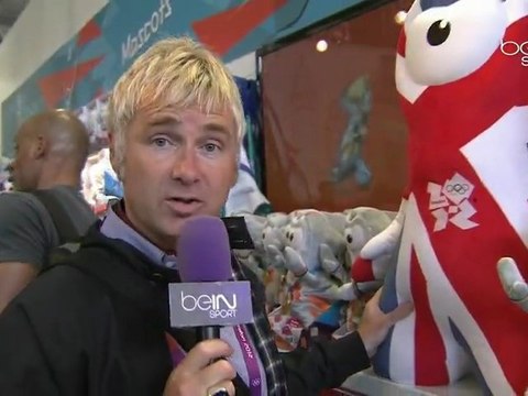 beIN SPORT : Darren Tulett visite le megastore des Jeux Olympiques